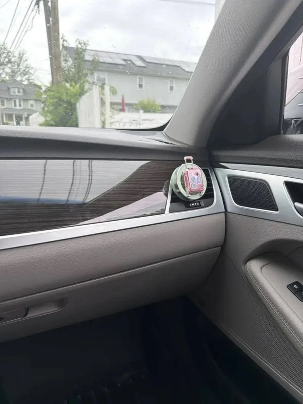 NWT Bath & Body Works 🧳 Luggage Car Fragrance Holder 💕